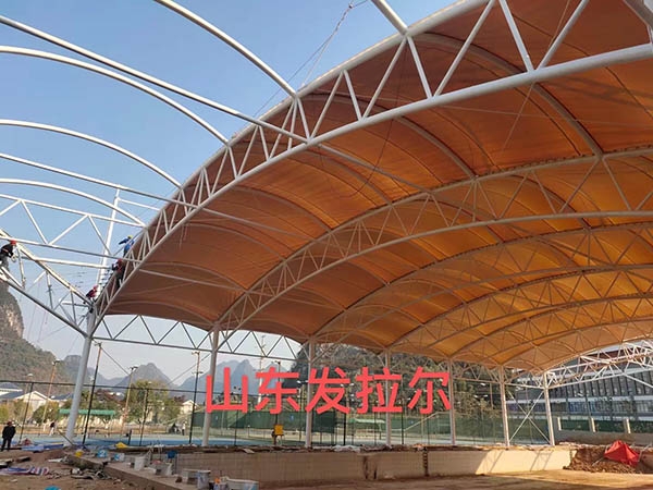 廣西臨桂區(qū)花枝江大學(xué)城泳池PTFE膜材遮陽(yáng)棚建筑面積5800㎡